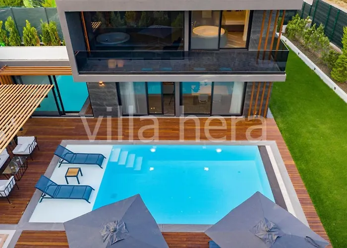 Hera Hisaronu/ Oludeniz/ フェティエ